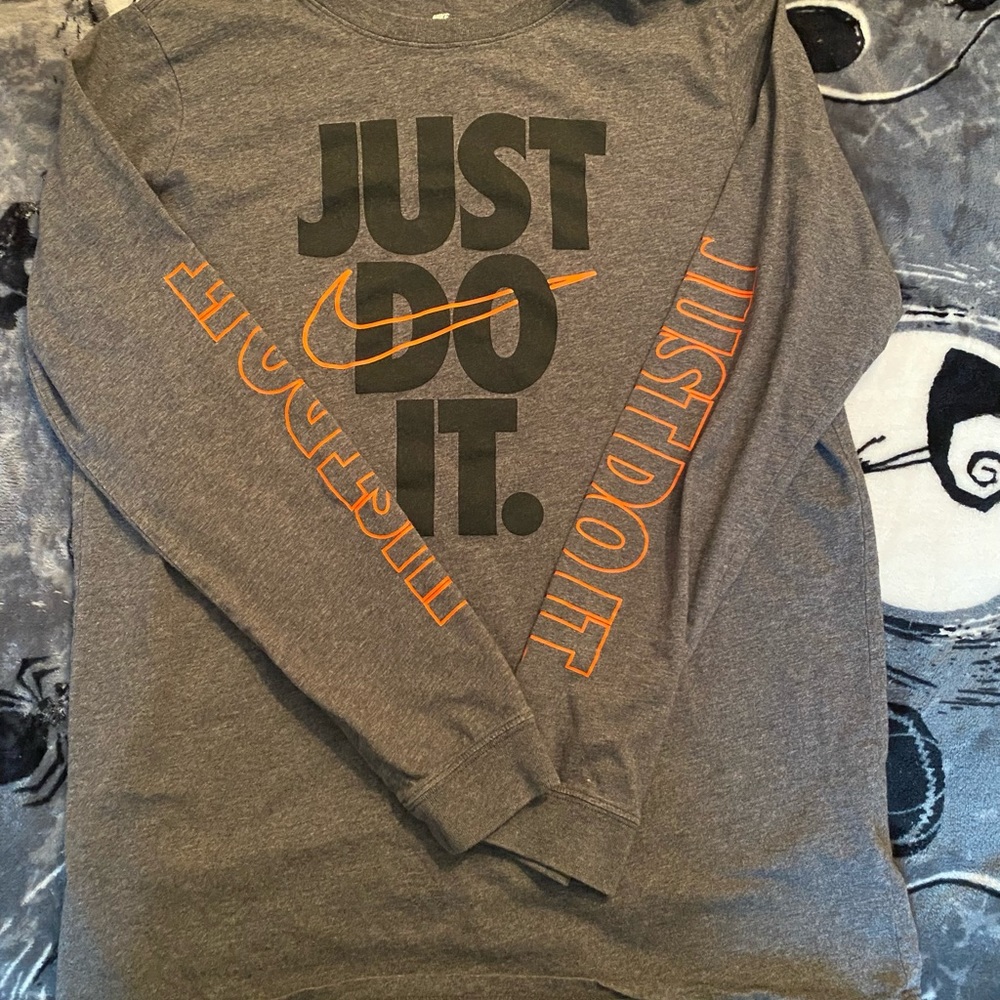 Grey Nike Long Sleeve